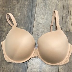 BODY By Victoria’s Secret 38DD